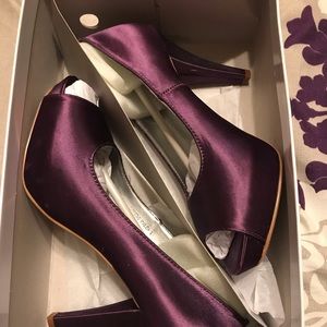 Davids bridal Paloma Dyeable-plum